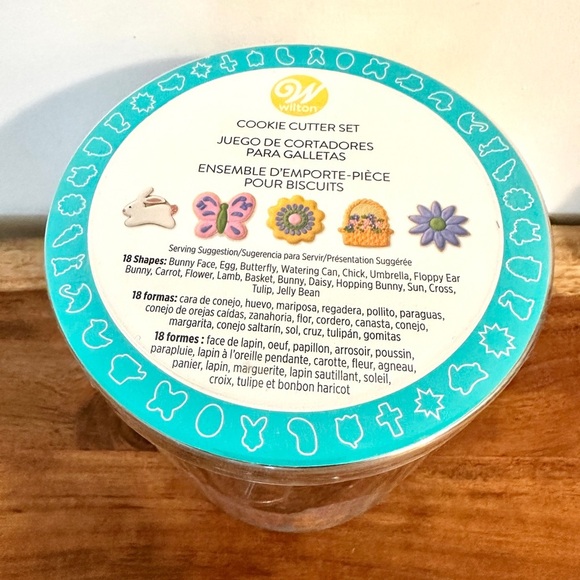 WILTON 18-Piece Cookie Cutter Set‎ 2308-5008 Easter & Springtime Cookie Cutters - Picture 3 of 3